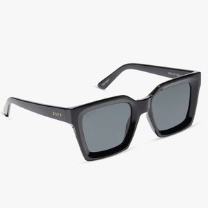 NIB Diff Eyewear Madi Nelson “The Navy” Black Gray Polarized Sunglasses